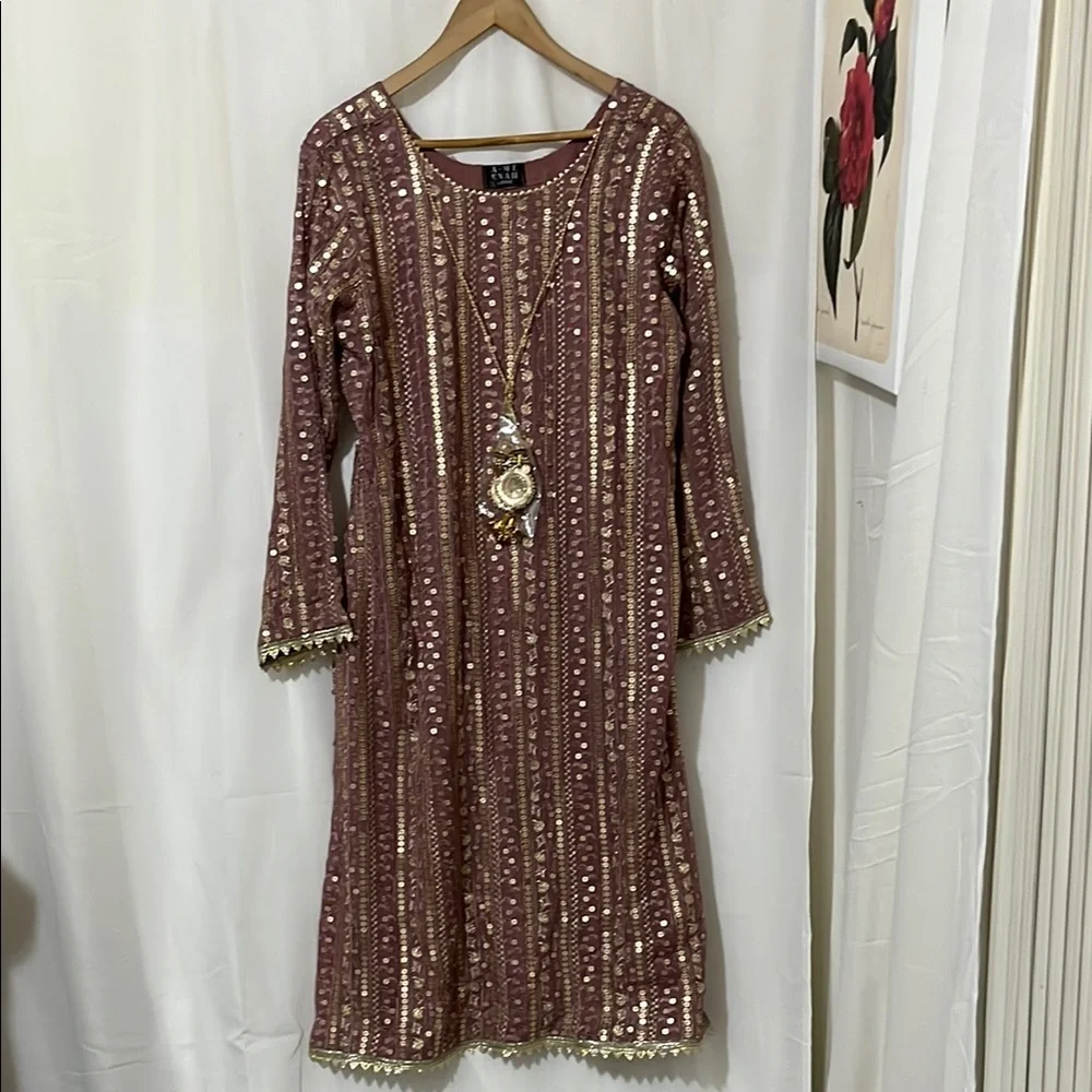 NWT A-MEENAH Modest Embroidered Pink and Gold Long Sleeve Dress Necklace a130 - Picture 1 of 6